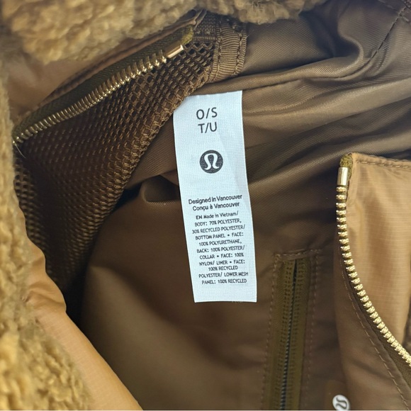 Lululemon Quilted Grid Crossbody Bag 5L – Fleece – Burnt Caramel (Brown) – NWT - Picture 6 of 14